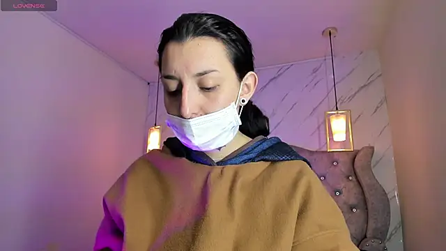 Snapshot of Iris__77 chatting on December 15, 6:47 pm Iris 77 online show from December 15, 6:47 pm