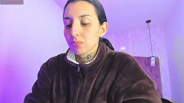 Snapshot of Iris__77 chatting on November 11, 4:13 pm Iris 77 online show from November 11, 4:13 pm