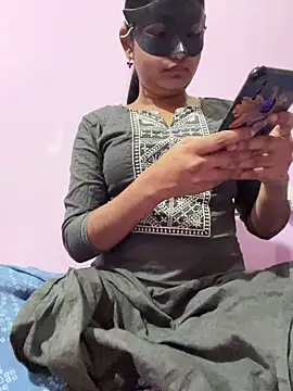 Snapshot of TeluguIshu_teen20 chatting on December 18, 9:47 am TeluguIshu teen20 online show from December 18, 9:47 am