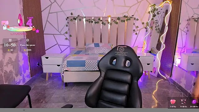 Snapshot of casse_tay chatting on June 7, 3:23 am casse tay online show from June 7, 3:23 am