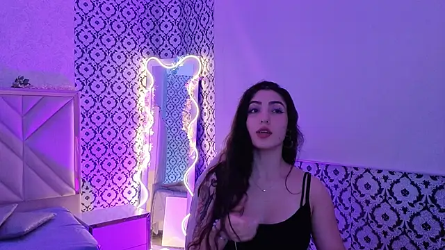 Ixchel tay online show from February 3, 3:15 am