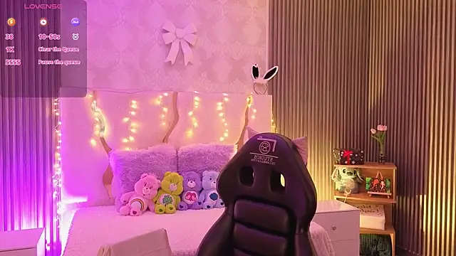 Ixchel tay online show from April 1, 3:41 am