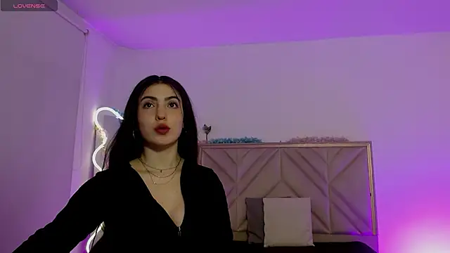 Ixchel tay online show from November 3, 3:34 am