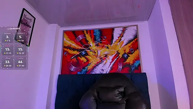 Snapshot of violet_blaze chatting on December 3, 11:31 am violet blaze online show from December 3, 11:31 am