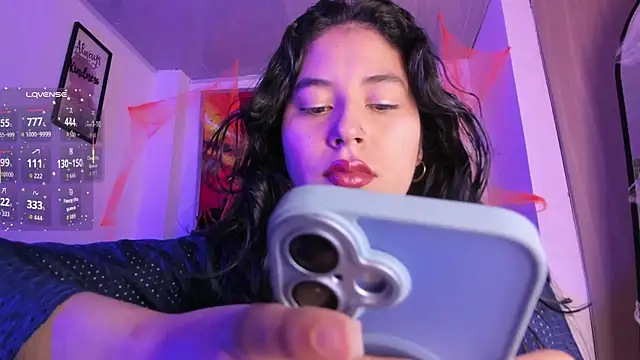 Snapshot of violet_blaze chatting on November 2, 10:31 am violet blaze online show from November 2, 10:31 am