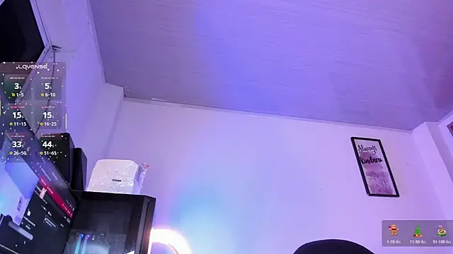 Snapshot of violet_blaze chatting on November 27, 10:16 am violet blaze online show from November 27, 10:16 am