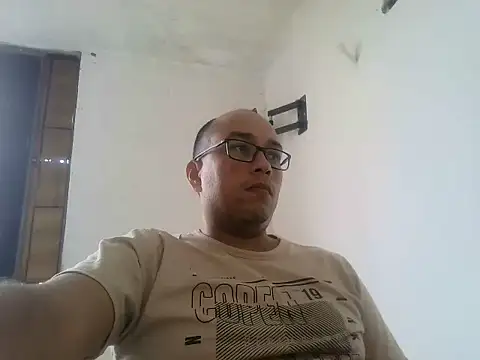 Snapshot of Calvitoxsex69 chatting on September 29, 8:14 pm Calvitoxsex69 online show from September 29, 8:14 pm
