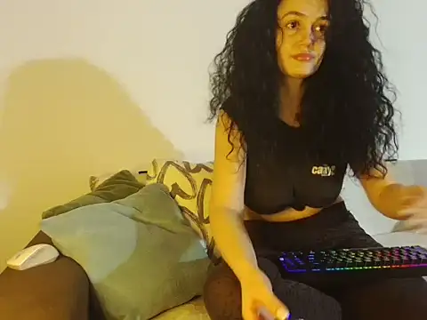 Snapshot of JadeLure chatting on October 2, 5:49 pm JadeLure online show from October 2, 5:49 pm