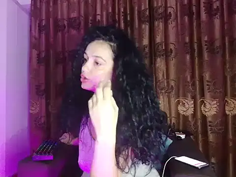 Snapshot of JadeLure chatting on October 9, 5:57 pm JadeLure online show from October 9, 5:57 pm