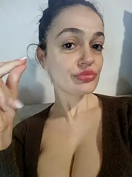 Snapshot of JadeLure chatting on October 8, 2:07 pm JadeLure online show from October 8, 2:07 pm