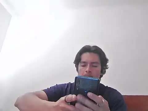 Kael D online show from December 1, 7:26 pm