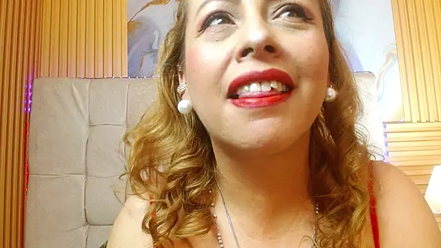 Snapshot of mavyhot303 chatting on October 11, 10:33 pm mavyhot303 online show from October 11, 10:33 pm