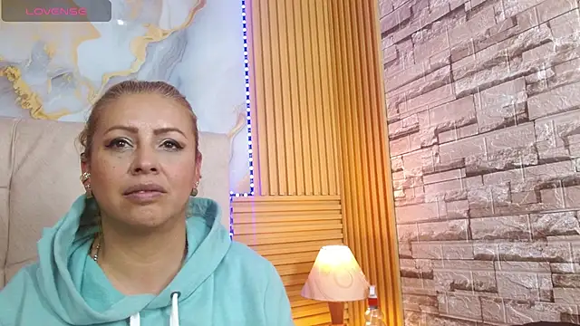 mavyhot303 online show from January 14, 10:35 pm