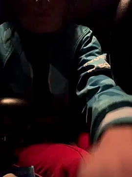 Snapshot of GoldenPussy1329 chatting on October 25, 6:41 pm GoldenPussy1329 online show from October 25, 6:41 pm