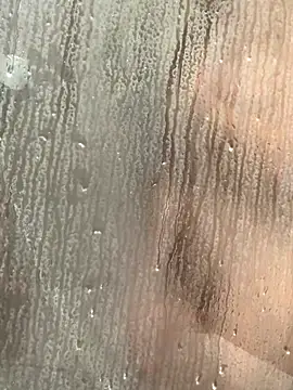 Snapshot of GoldenPussy1329 chatting on November 22, 7:24 pm GoldenPussy1329 online show from November 22, 7:24 pm