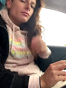 Snapshot of GoldenPussy1329 chatting on October 27, 9:10 am GoldenPussy1329 online show from October 27, 9:10 am