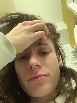 GoldenPussy1329 online show from February 14, 1:00 pm