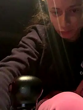 Snapshot of GoldenPussy1329 chatting on October 29, 7:24 pm GoldenPussy1329 online show from October 29, 7:24 pm