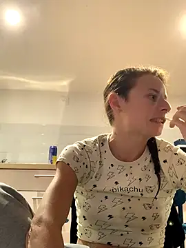 Snapshot of GoldenPussy1329 chatting on October 31, 8:16 pm GoldenPussy1329 online show from October 31, 8:16 pm