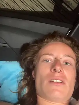 GoldenPussy1329 online show from May 29, 7:36 am