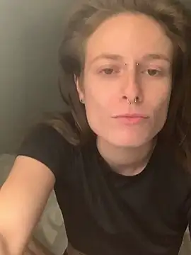 GoldenPussy1329 online show from April 12, 2:37 am