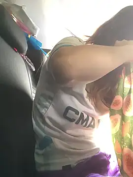GoldenPussy1329 online show from May 9, 11:02 am