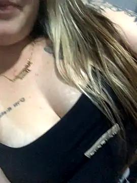 Snapshot of alegata27 chatting on October 28, 10:52 pm alegata27 online show from October 28, 10:52 pm