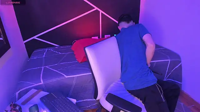 Snapshot of VynnyBlacke_ chatting on November 29, 11:16 pm VynnyBlacke online show from November 29, 11:16 pm