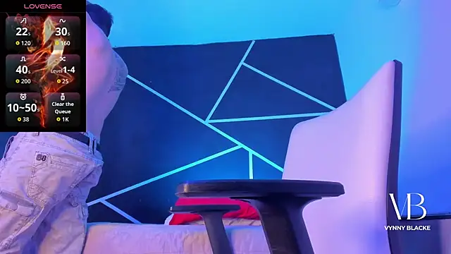 VynnyBlacke  online show from December 16, 8:46 pm