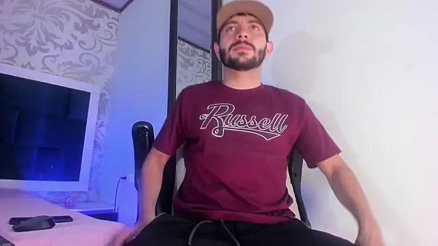 VynnyBlacke  online show from April 21, 1:50 pm