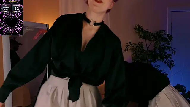 luna son online show from October 6, 9:48 pm