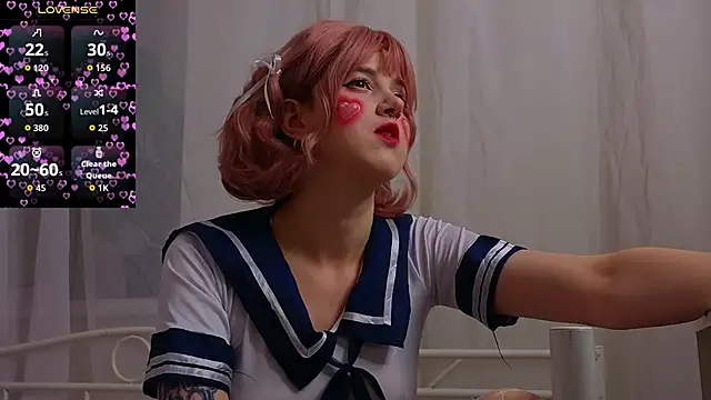 luna son online show from October 8, 9:15 pm