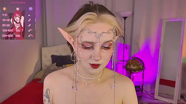 luna son online show from December 20, 9:06 pm