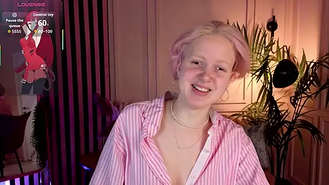 luna son online show from November 5, 10:02 pm