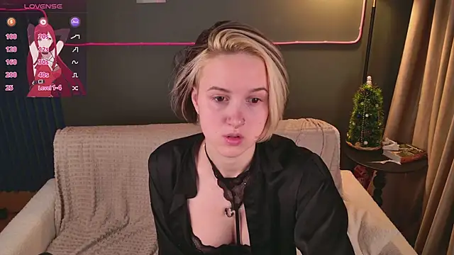 luna son online show from January 13, 9:19 pm