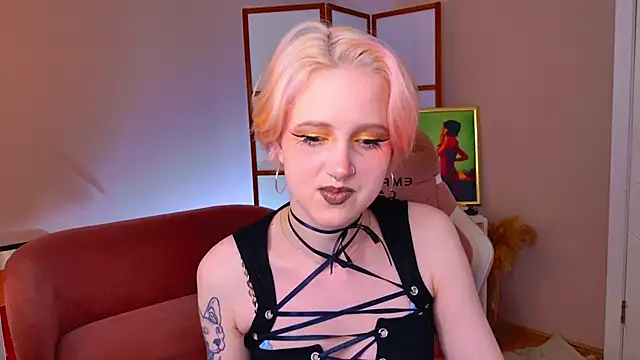 luna son online show from November 8, 9:29 pm