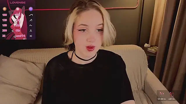 luna son online show from March 13, 9:31 pm