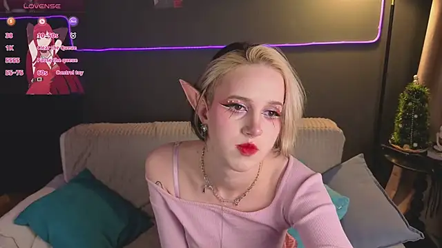 luna son online show from January 8, 9:43 pm