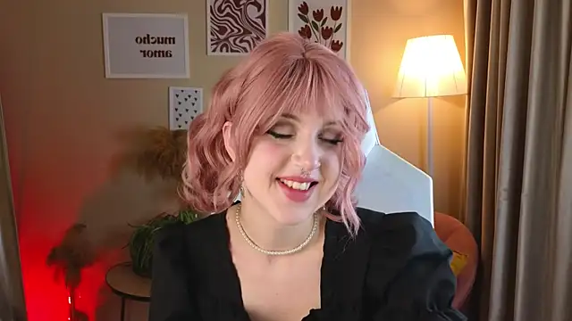 luna son online show from October 10, 9:15 pm