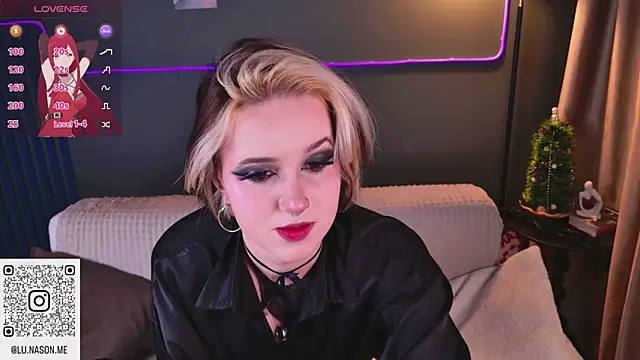 luna son online show from January 11, 9:33 pm