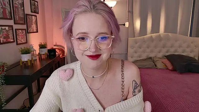 luna son online show from November 21, 6:12 am