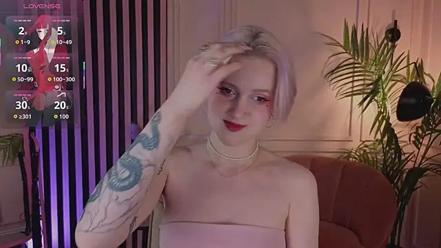 luna son online show from November 23, 6:01 am