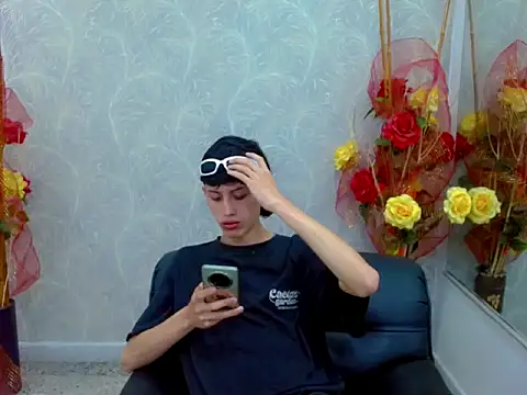 Snapshot of thaigo_twink38 chatting on October 8, 3:19 am thaigo twink38 online show from October 8, 3:19 am