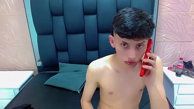 Snapshot of thaigo_twink38 chatting on December 14, 5:13 am thaigo twink38 online show from December 14, 5:13 am