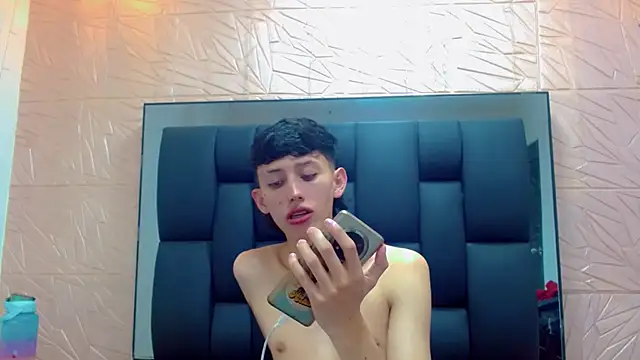 Snapshot of thaigo_twink38 chatting on November 28, 4:45 am thaigo twink38 online show from November 28, 4:45 am