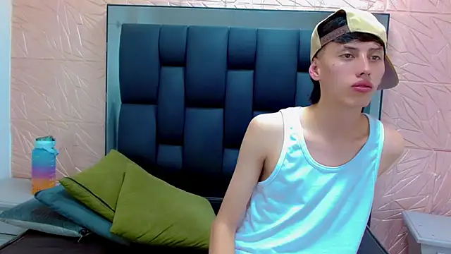 Snapshot of thaigo_twink38 chatting on December 4, 5:50 am thaigo twink38 online show from December 4, 5:50 am