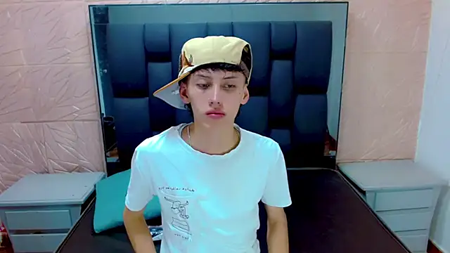 Snapshot of thaigo_twink38 chatting on November 8, 4:16 am thaigo twink38 online show from November 8, 4:16 am