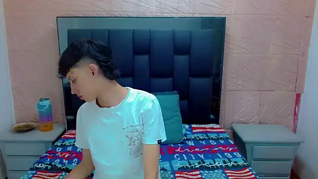 Snapshot of thaigo_twink38 chatting on November 4, 3:43 am thaigo twink38 online show from November 4, 3:43 am