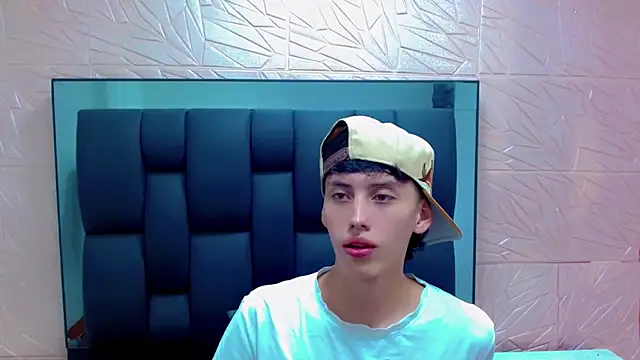 thaigo twink38 online show from February 4, 7:14 am