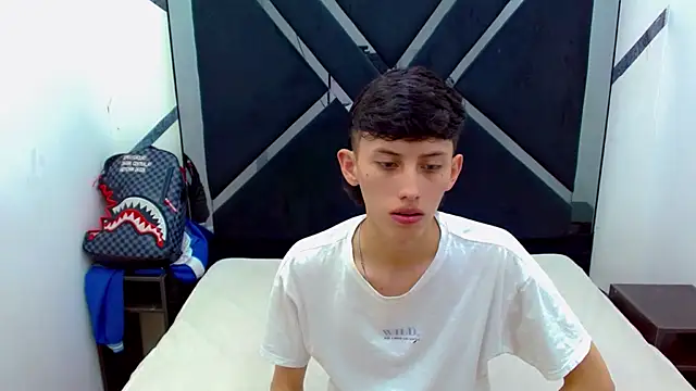 Snapshot of thaigo_twink38 chatting on November 14, 6:22 pm thaigo twink38 online show from November 14, 6:22 pm